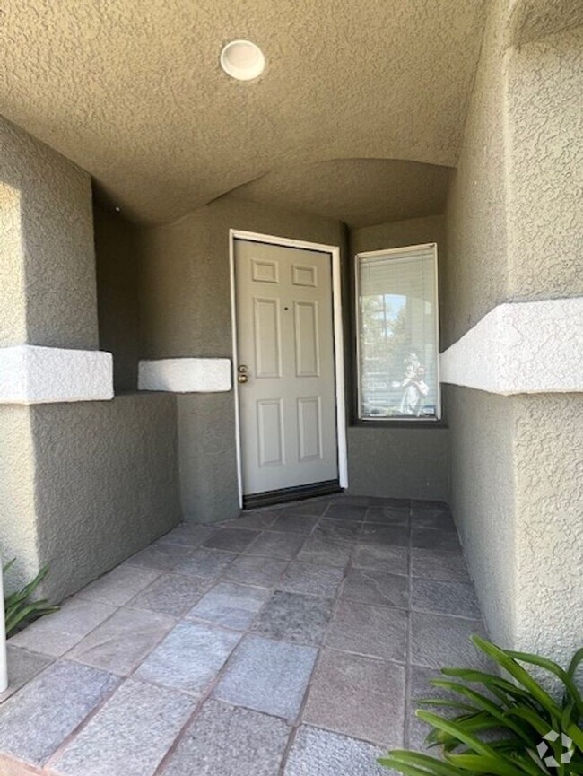 Building Photo - 2235 Indigo Hills Dr