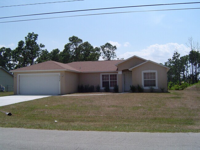 Building Photo - 3734 SW Masilunas St