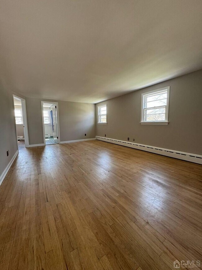 16 Dayton Ave Unit 2, Middlesex, NJ 08846 Condo for Rent in Middlesex