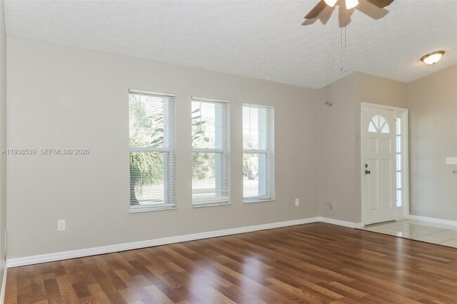 Foto del edificio - 3265 SW Escarole St