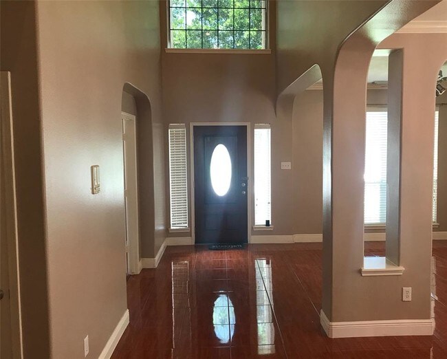 Building Photo - 2111 Spur Canyon Ct