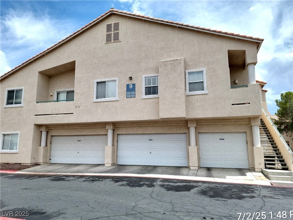 Foto principal - 7450 S Eastern Ave