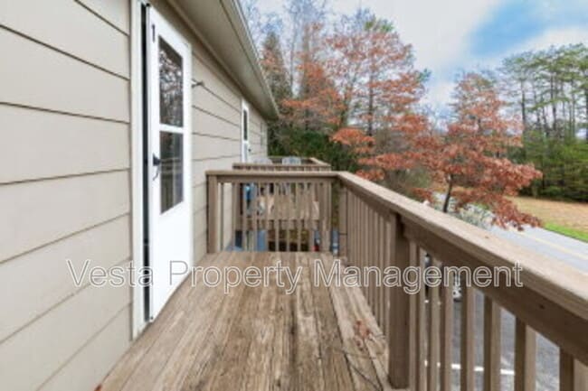 Building Photo - 130 Reems Creek Rd