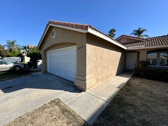 Foto del edificio - 3 bedroom Temecula home available for LEASE!