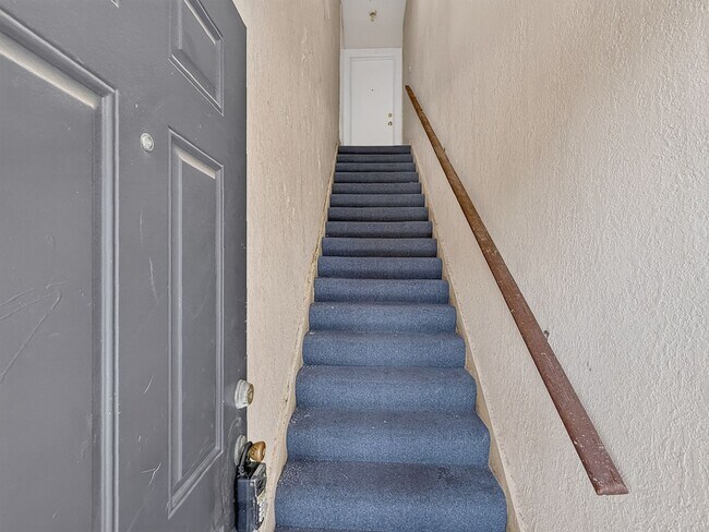 Foto del edificio - 2671-2673 Forbes Street