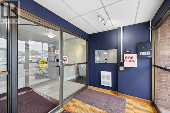 Photo du bâtiment - 3950 Wyandotte St E