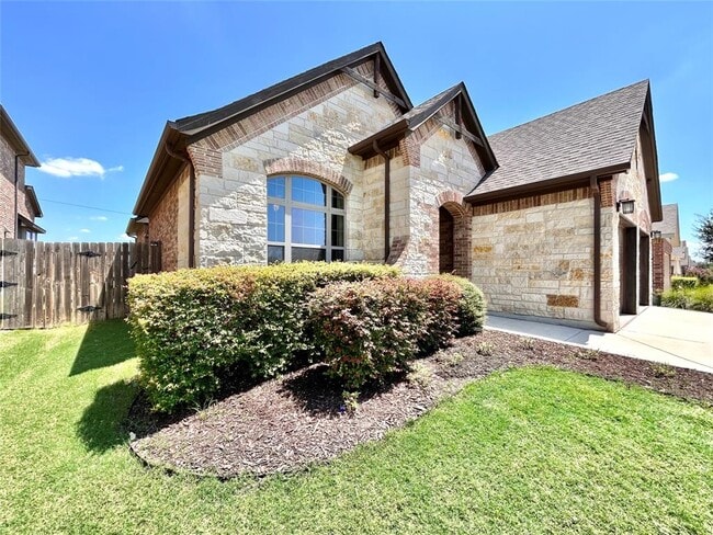 Building Photo - 7001 Etna Way