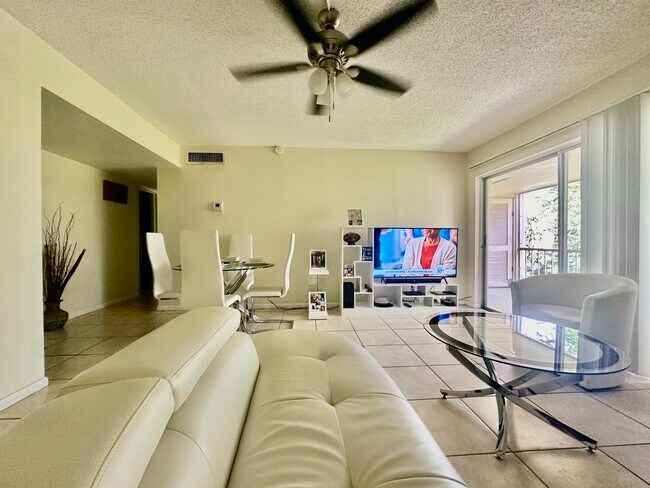Foto del edificio - 608 NW 13th St