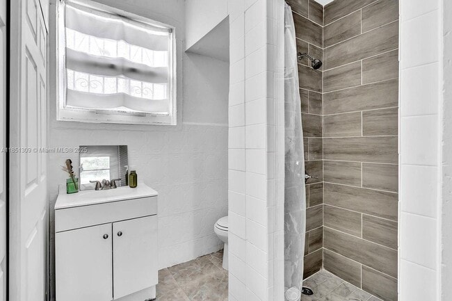 Foto del edificio - 10800 NW 22nd Ct
