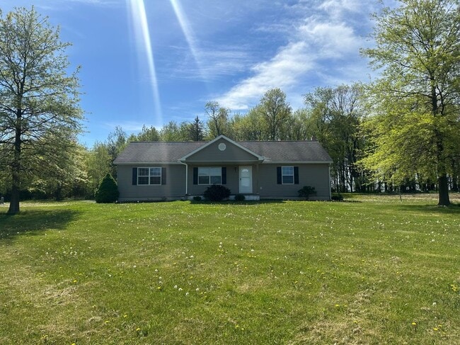 Building Photo - 2156 Hollow Rd
