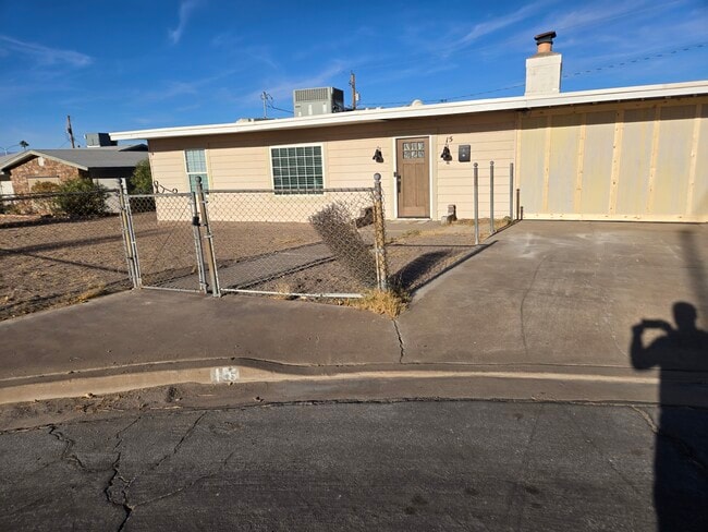 Building Photo - 15 California Way