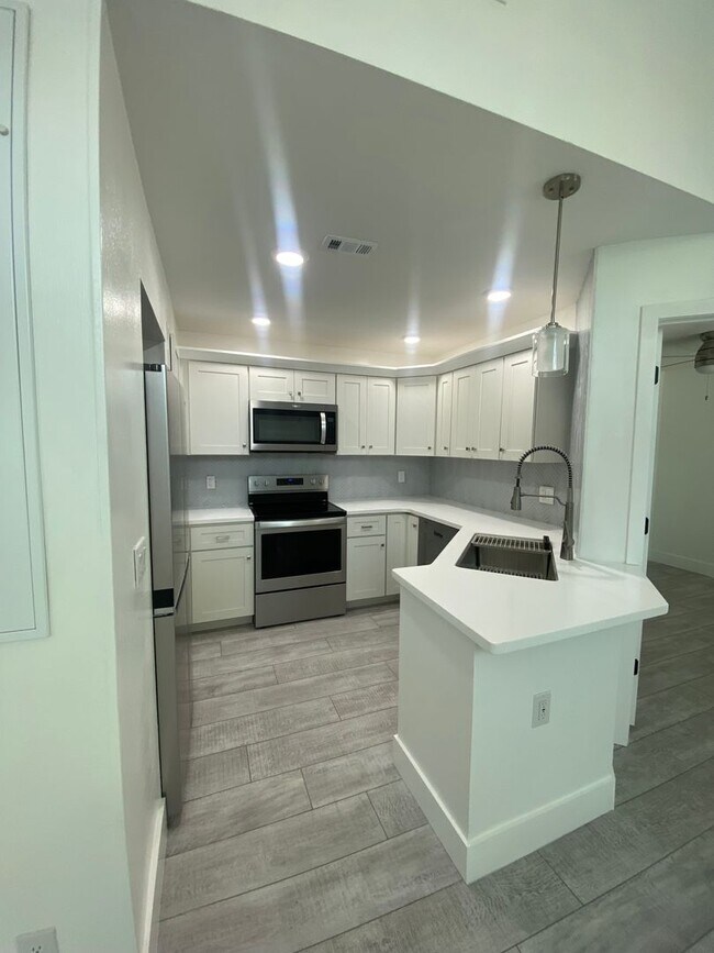 Foto del edificio - 615 Richland Ct