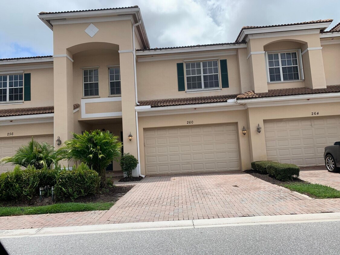 260 SW Otter Run Pl, Stuart, FL 34997 Townhome Rentals in Stuart FL