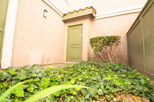 Foto del edificio - 8408 Spring Desert Pl