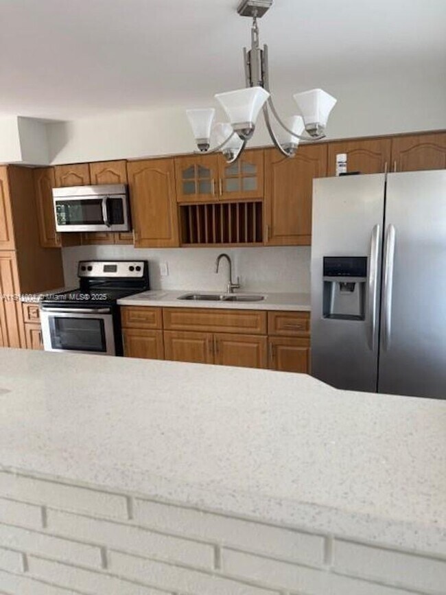 Foto del edificio - 640 SW 11th Ave