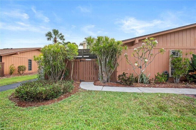 Building Photo - 6406 Royal Woods Dr