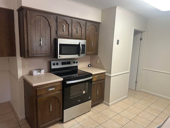 Foto del edificio - 820 S Shackleford Rd