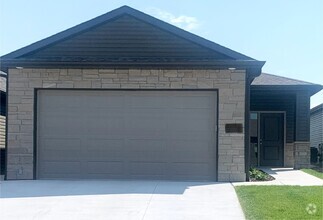 Building Photo - 223 Deep Water Dr