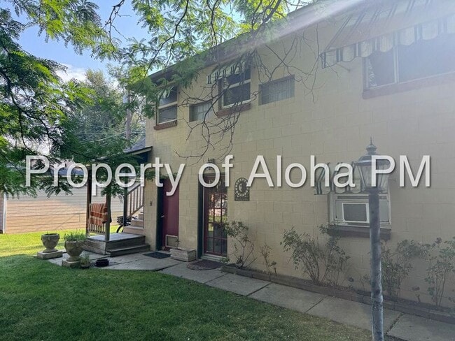 Building Photo - 2720 W Heron St