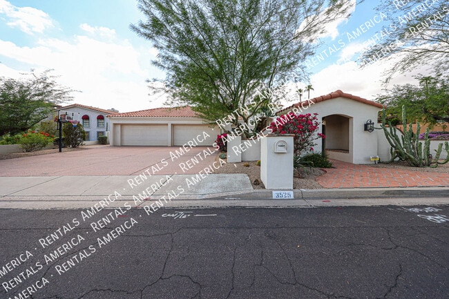 Building Photo - 3525 E Equestrian Trail