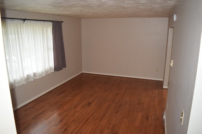 Building Photo - 22 Cricklewood Cir