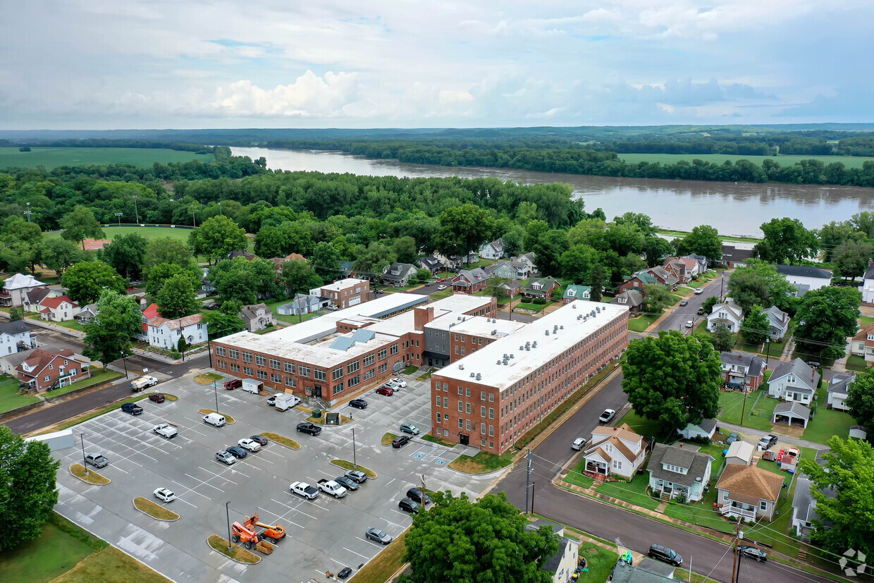 Foto del edificio - Shoe Factory Lofts