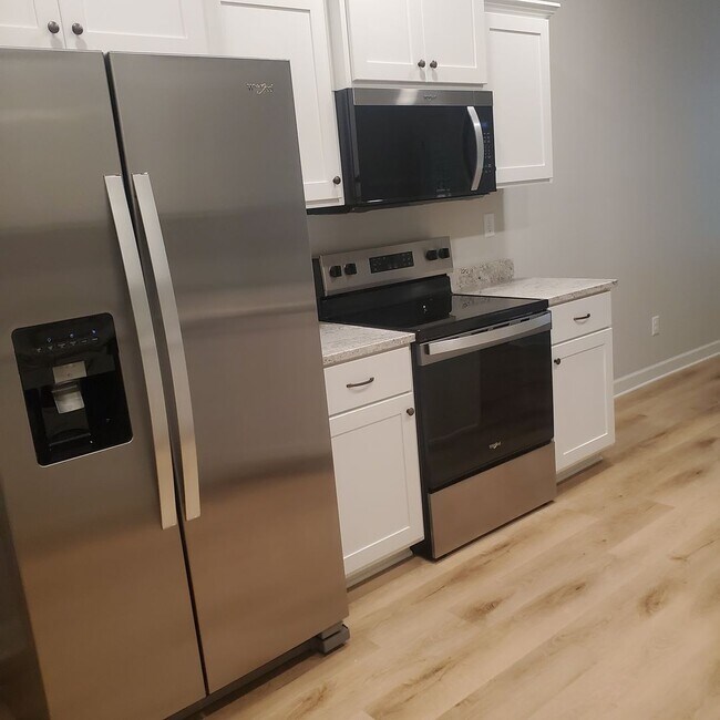 Foto del edificio - 6195 Clover Ct