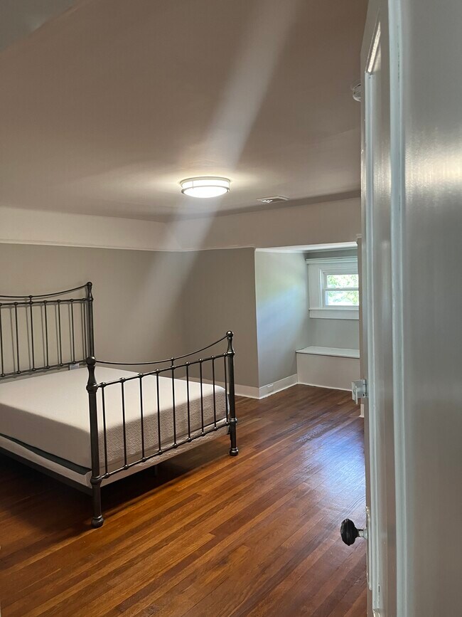 Room 3 – Full-sized bed - 126 Fairview Ave
