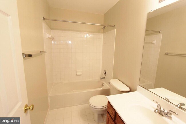 Foto del edificio - 6608 Thorpe Terrace