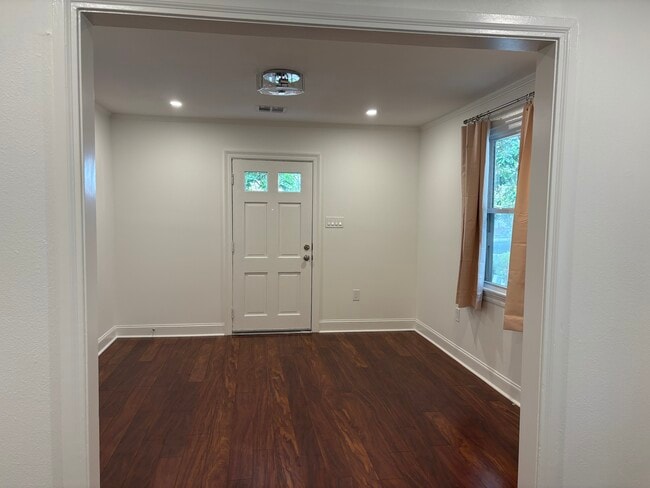 Front door - 3657 Derbigny St