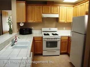 Building Photo - 709 Las Casitas Dr