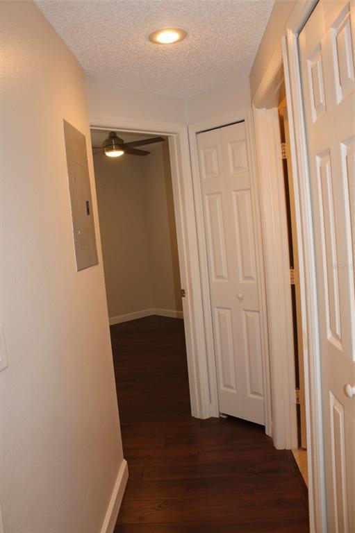 Building Photo - 550 Cranes Way