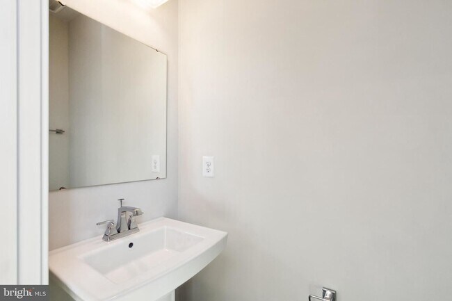 Foto del edificio - 2706 Jetstream Rd