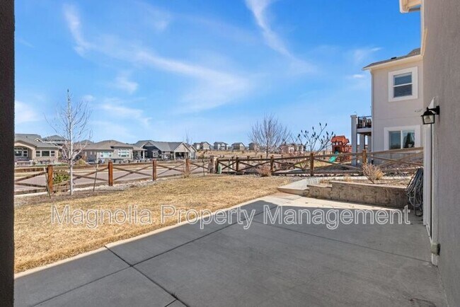 Foto del edificio - 9340 Blue Birch Ct