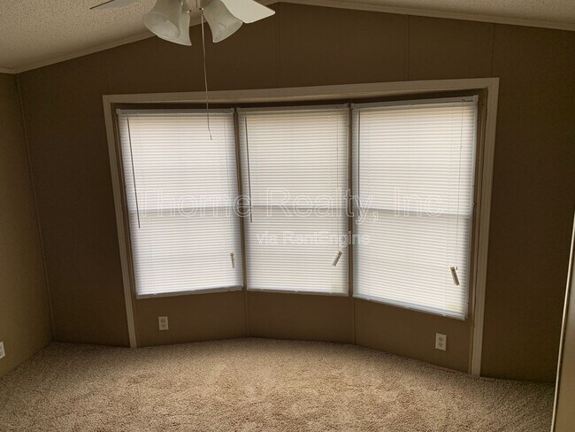 Foto del edificio - 162 Matts Ln