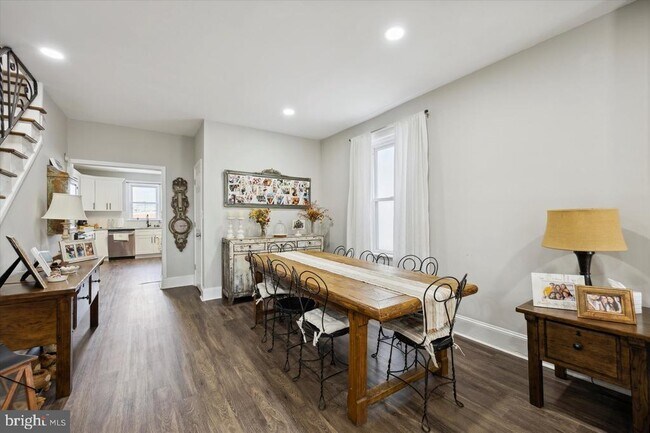 Foto del edificio - 443 Depot St