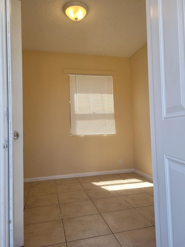 Photo - 1016 15th St Apartment