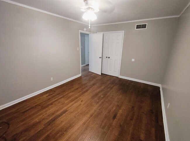 Foto del edificio - 674 N Perkins Rd