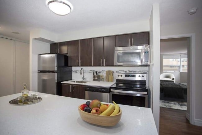 Building Photo - 675 Richmond Street