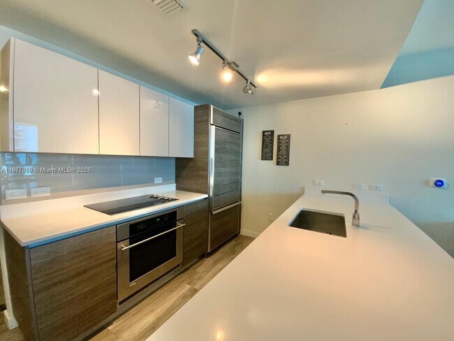 Foto del edificio - 1100 S Miami Ave