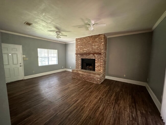 Building Photo - Eastside duplex by Costco avail now!