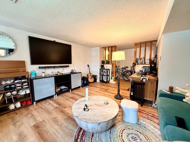 Foto del edificio - 433 Ella St