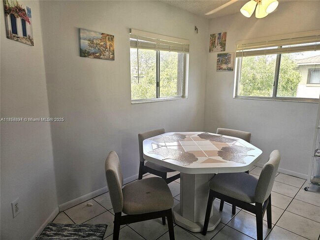 Foto del edificio - 1351 SW 141st Ave