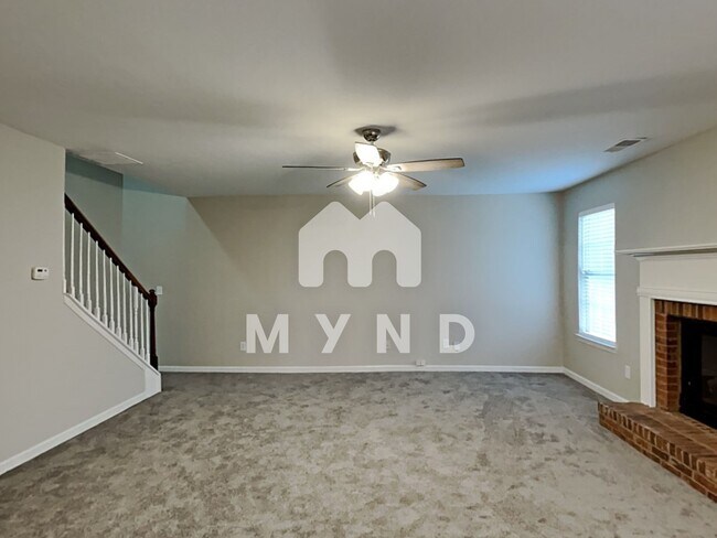 Building Photo - 5840 Colonnade Dr
