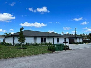 Building Photo - 2725 Prairie Ln