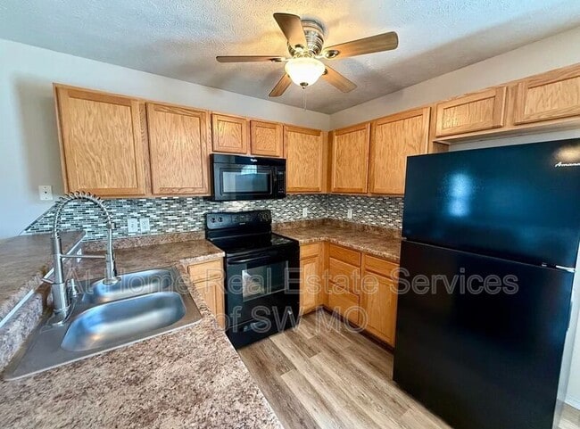 Building Photo - 5610 W Sugar Pine Dr