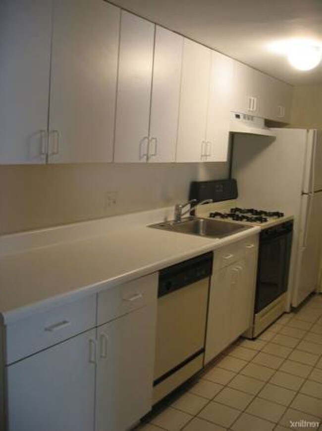 Foto del edificio - 78 Westland Ave