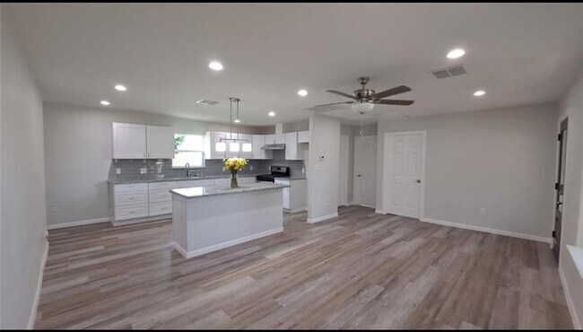 Foto del edificio - 11117 Oswego St