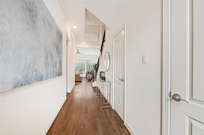 Foto del edificio - 1531 Woodbend Park S