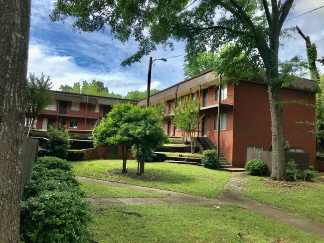 Interior Photo - Embassy Court Apartments